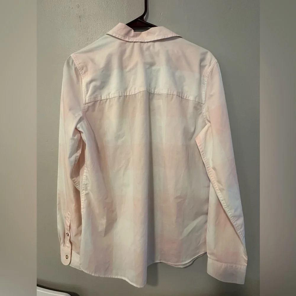 SOLD OUT
Patagonia Light Pink Button-Up Shirt - Picture 6 of 8